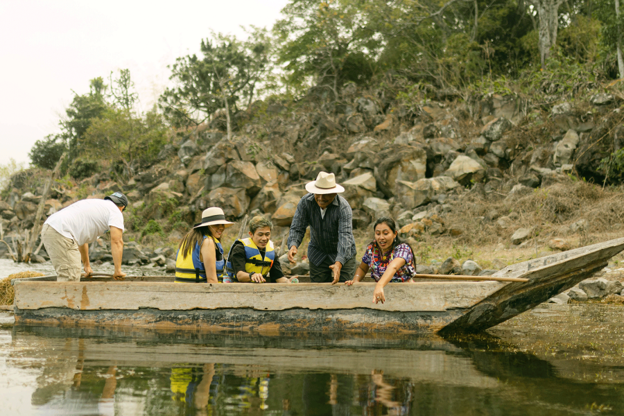 Private Guided Artisanal Fishing Tour on Lake Atitlan