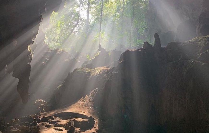 Candelaria Caves: The Way to the Mayan Infraworld – Full Day Tour from Coban