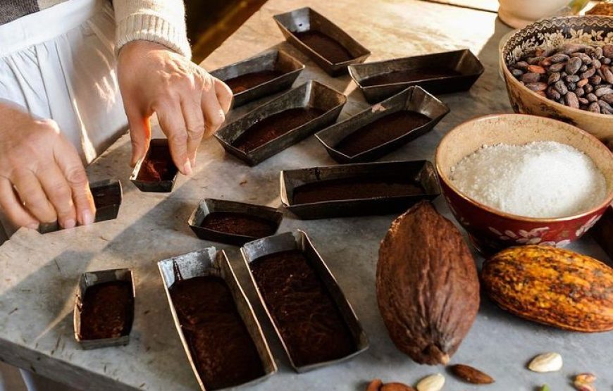 From Bean to Bar Chocolate Class + Antigua Guatemala Private Tour – 26325P21
