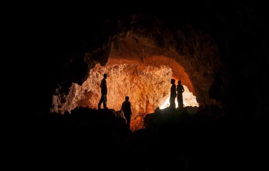 Caves of La Cobanerita + El Chechenal Beach: A Day Between Nature & Mysticism Tour from Flores