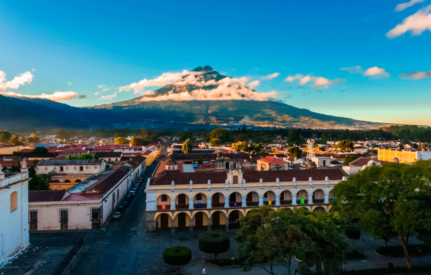 Private Walking Tour in Antigua Guatemala + Coffee Plantation Experience