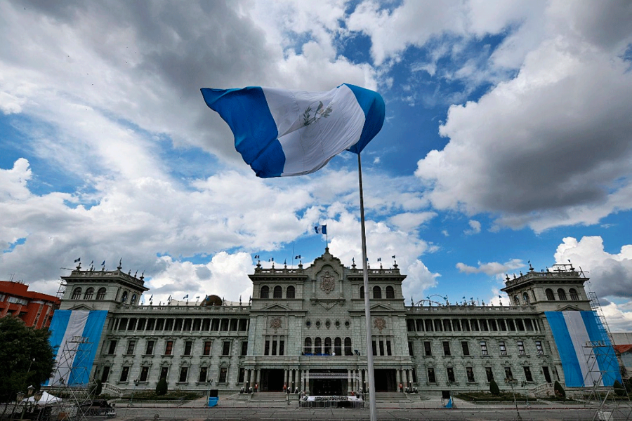 Historic and Cultural Tour of Guatemala City – Panoramic & Walking Experience