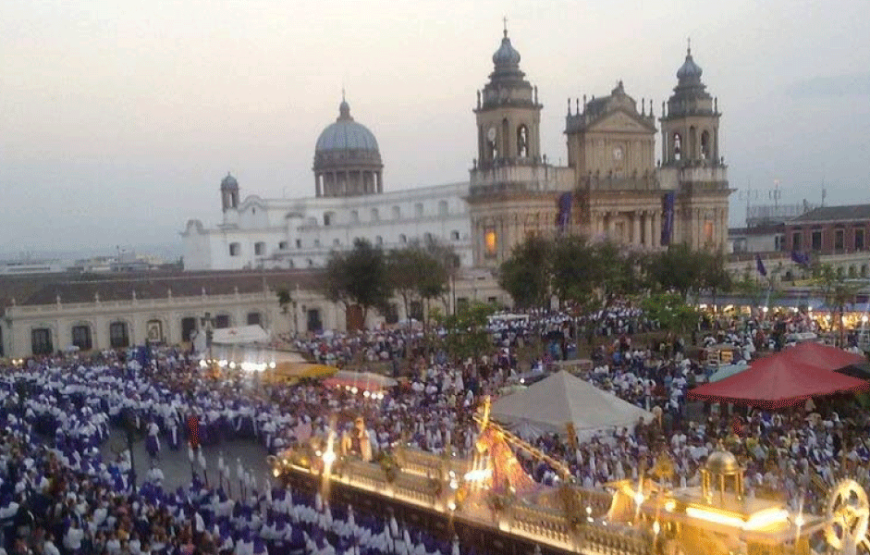 Tour of Catholic Processions During Holy Week in Guatemala City