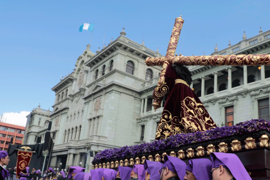 Tour of Catholic Processions During Holy Week in Guatemala City