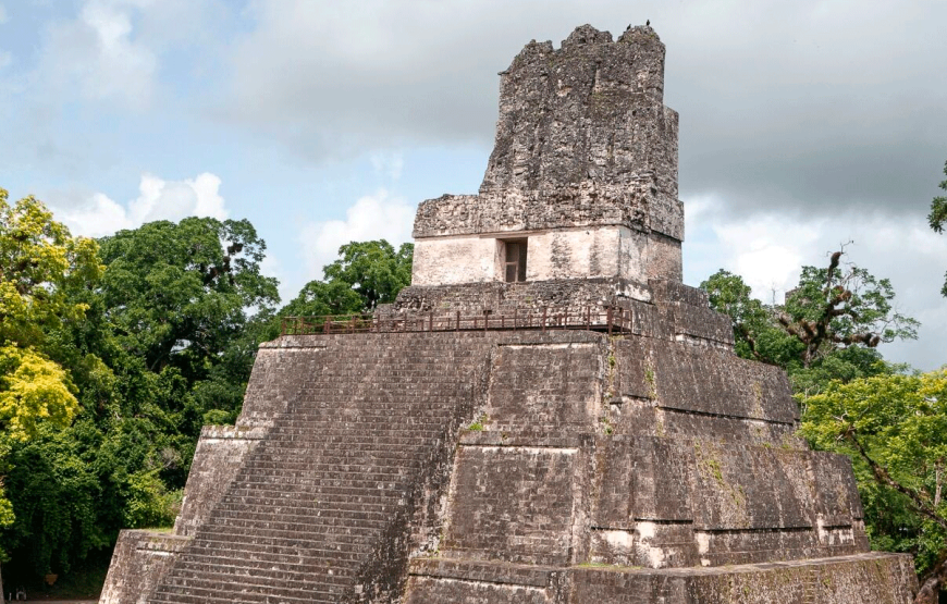 Tikal: The Greatest Mayan Kingdom – Full-Day Private Tour from Flores Peten