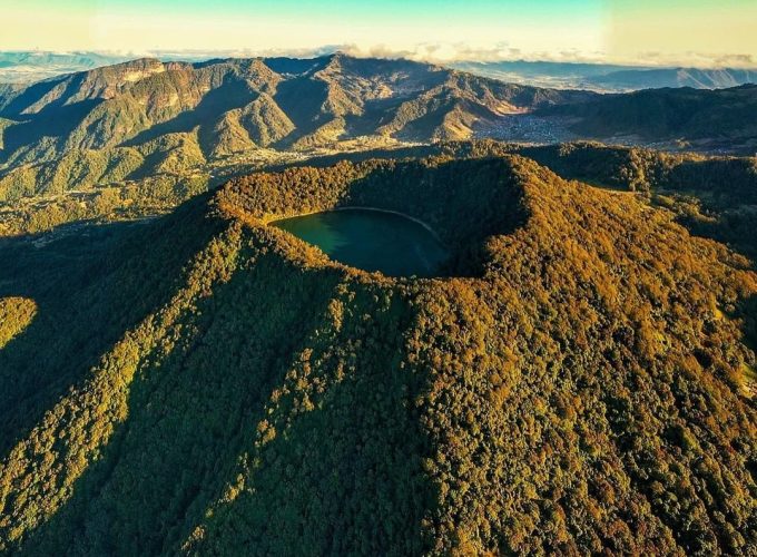 Private Hike to a Sacred Lagoon on a Crater Volcano – Full-Day Tour from Xela