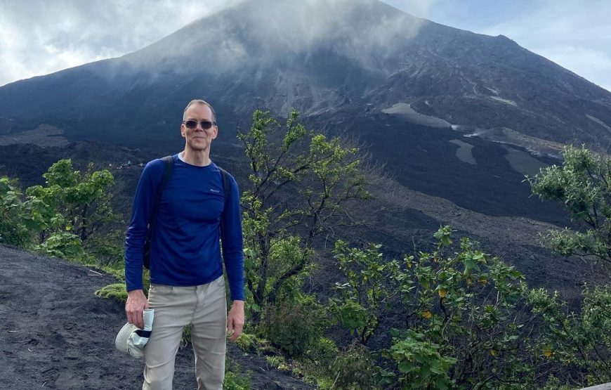 3-Day Tour to the Guatemalan Pacific: Pacaya Volcano,Pizza, Beach