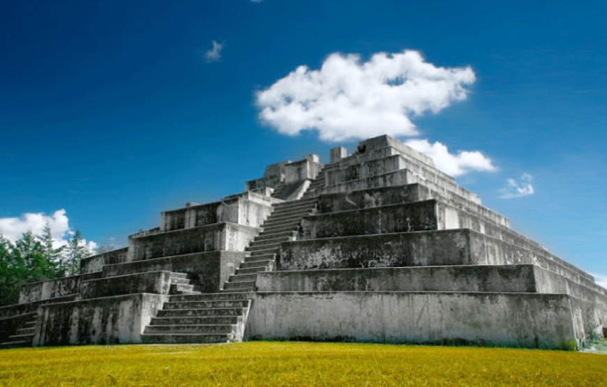 Tour to Zaculeu, an Ancient Mayan Kingdom + The Viewpoint of Dieguez Olaverri