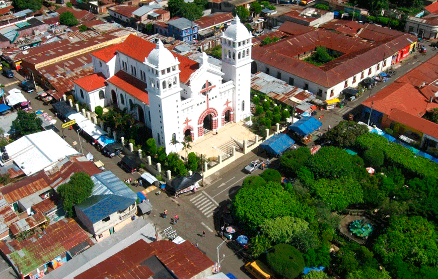 Private Full-Day Tour Visiting the Colorful Towns in La Ruta De Las Flores