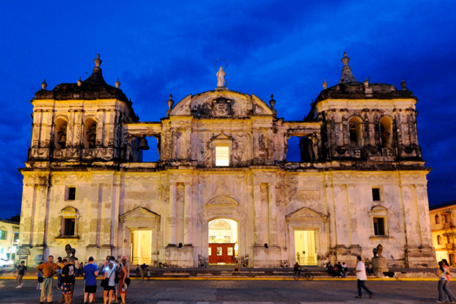 Leon City and Rum Tasting Tour from Managua